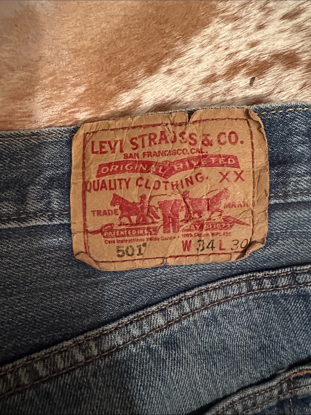 Men's Levi’s Relaxed Fit Blue Washed Jeans - Picture 5 of 5